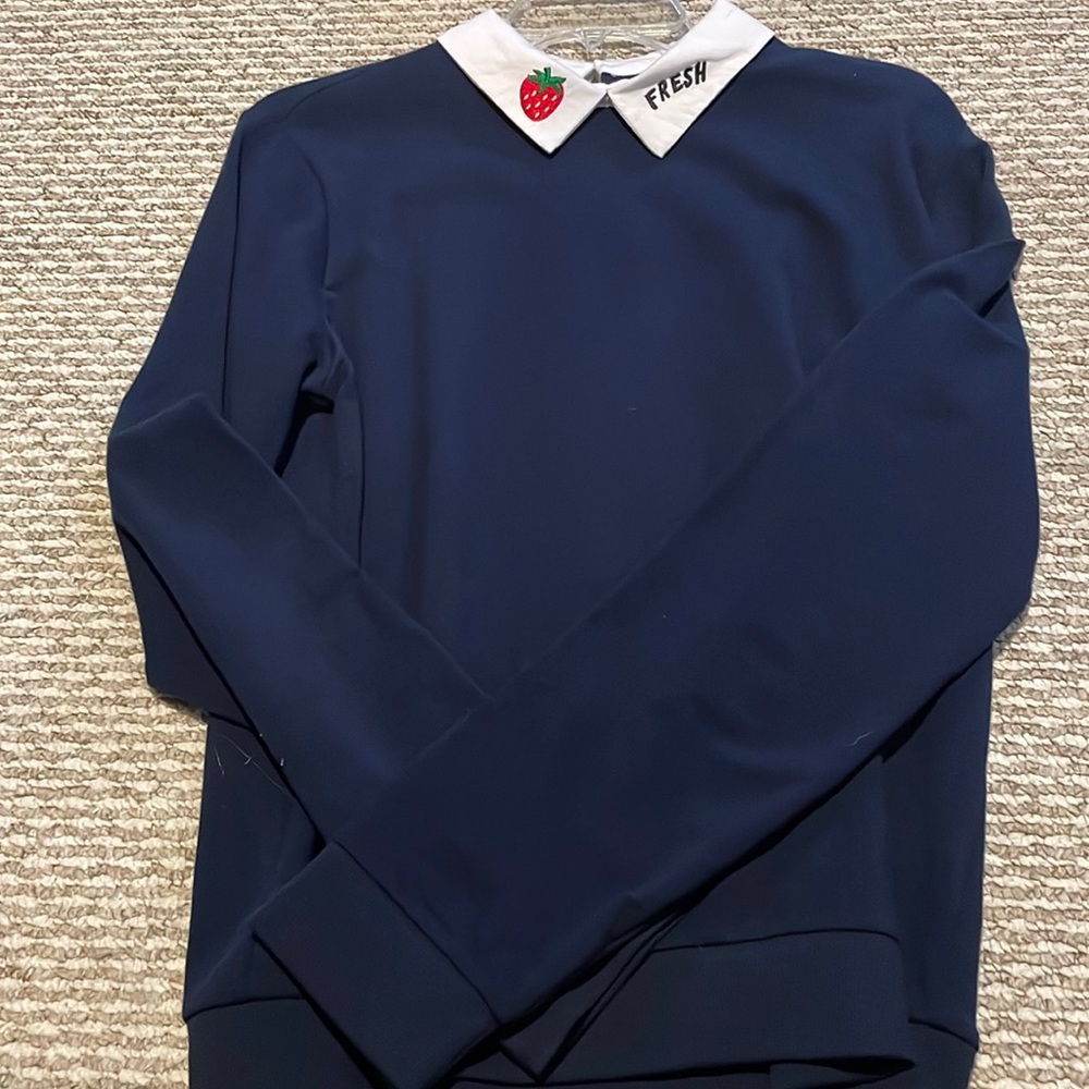Sweatshirt